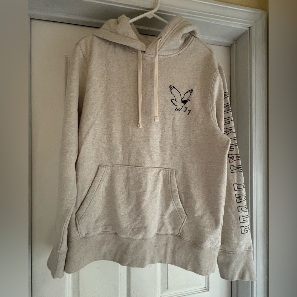 American Eagle Men’s super soft hoodie, size M